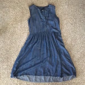 💃🏼Tommy Hilfiger denim sleeveless dress size 6